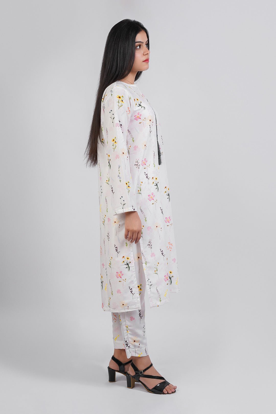 Meadow Charm - Musa & Mani