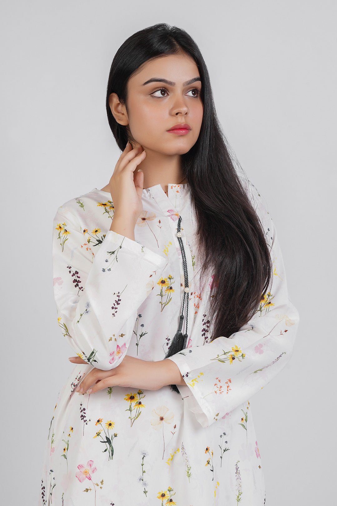 Meadow Charm - Musa & Mani